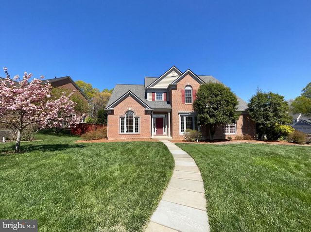 8396 WESTPOINTE DR, Fairfax Station, VA 22039