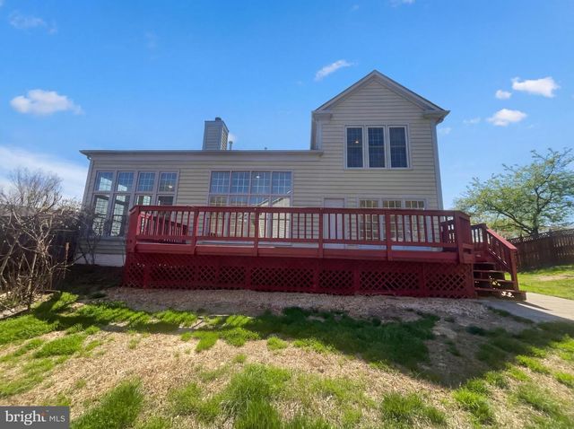 8396 WESTPOINTE DR, Fairfax Station, VA 22039