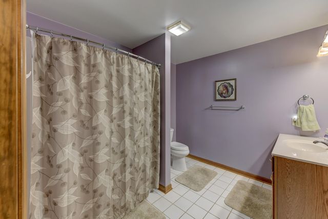 9235 Waymond Avenue 1, Highland, IN 46322