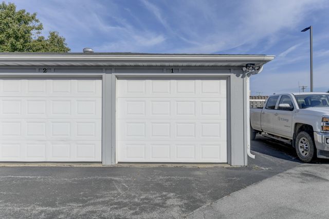 9235 Waymond Avenue 1, Highland, IN 46322