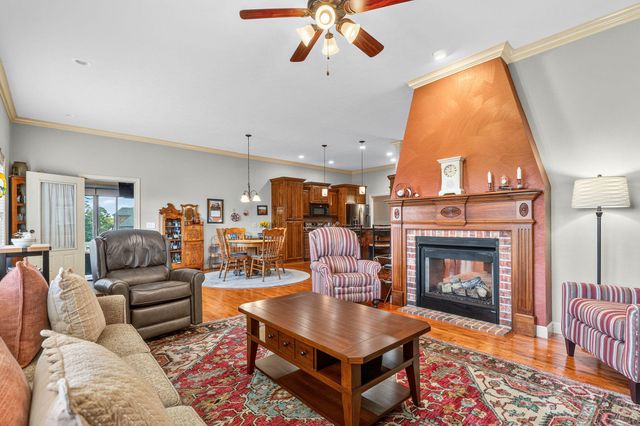 1409 N Wicklow Road, Nixa, MO 65714