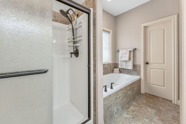 1409 N Wicklow Road, Nixa, MO 65714