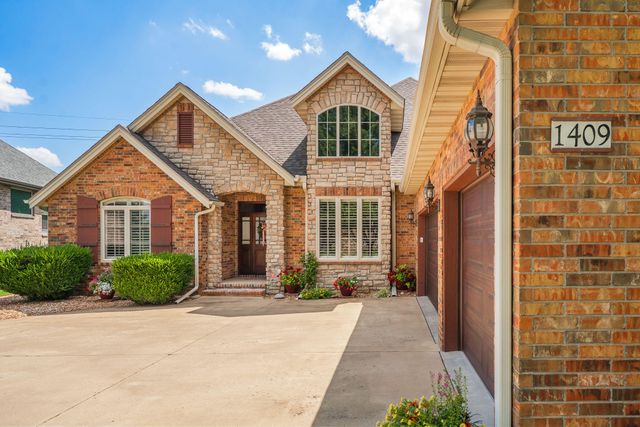 1409 N Wicklow Road, Nixa, MO 65714