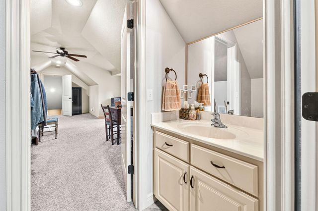 1409 N Wicklow Road, Nixa, MO 65714