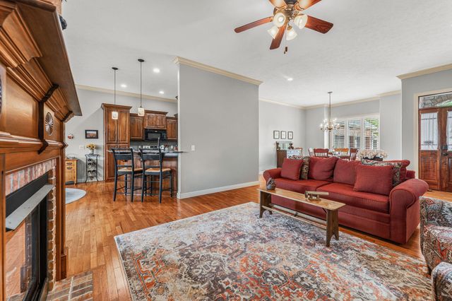 1409 N Wicklow Road, Nixa, MO 65714