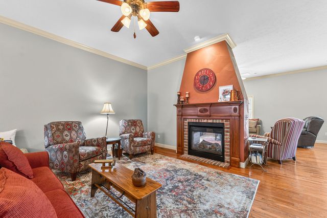 1409 N Wicklow Road, Nixa, MO 65714