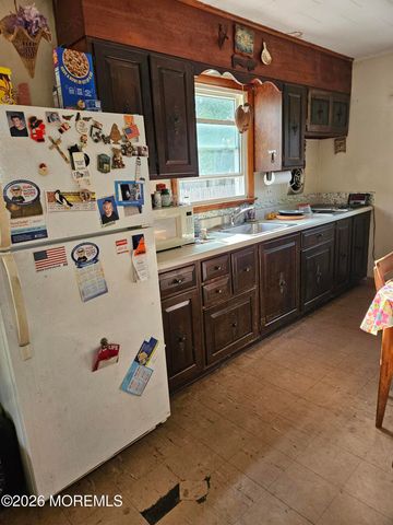 2411 6th Avenue, Toms River, NJ 08753