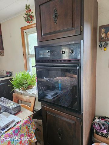2411 6th Avenue, Toms River, NJ 08753