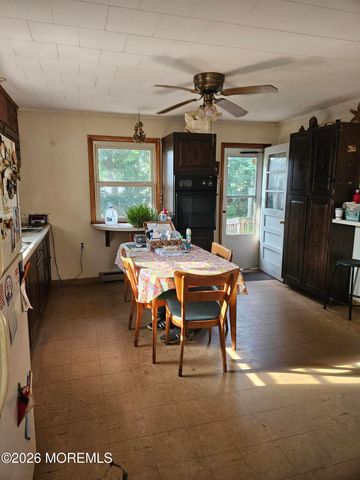 2411 6th Avenue, Toms River, NJ 08753
