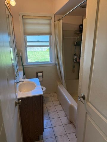 4023 Kolze Avenue, Schiller Park, IL 60176