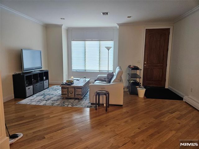 510 3rd Street A, Palisades Park, NJ 07650