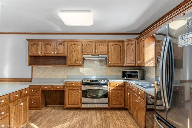 131 Chinqua Penn Trail, Reidsville, NC 27320