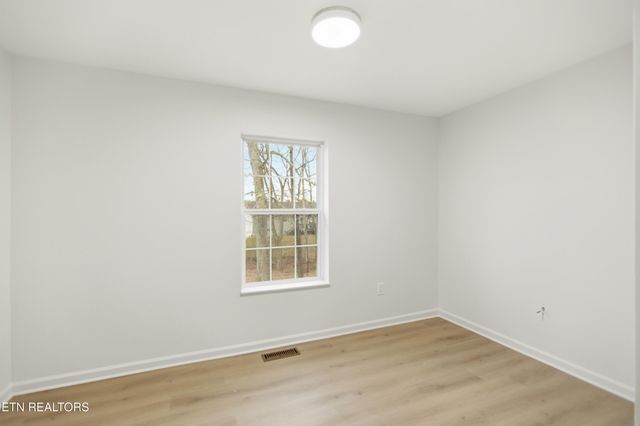 805 farnsworth Court, Strawberry Plains, TN 37871