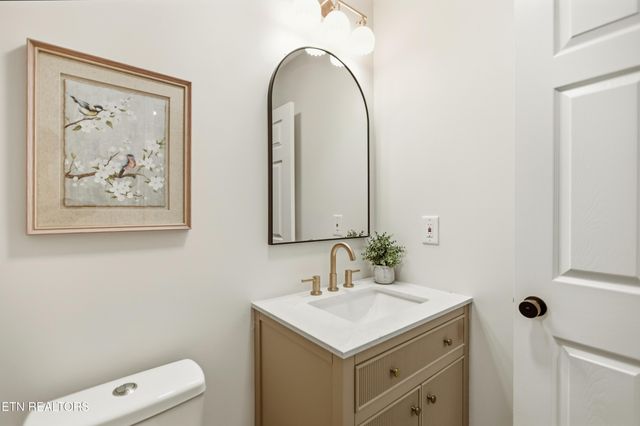 805 farnsworth Court, Strawberry Plains, TN 37871