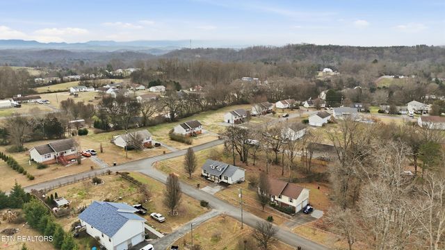 805 farnsworth Court, Strawberry Plains, TN 37871