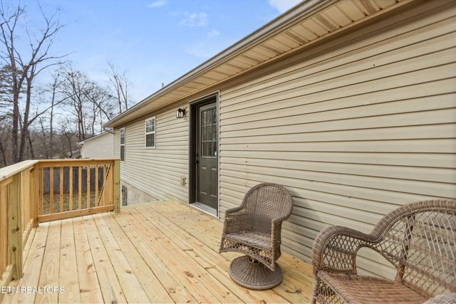 805 farnsworth Court, Strawberry Plains, TN 37871