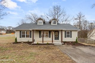 805 farnsworth Court, Strawberry Plains, TN 37871