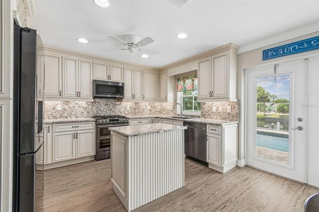 4462 EWING CIRCLE, Port Charlotte, FL 33948