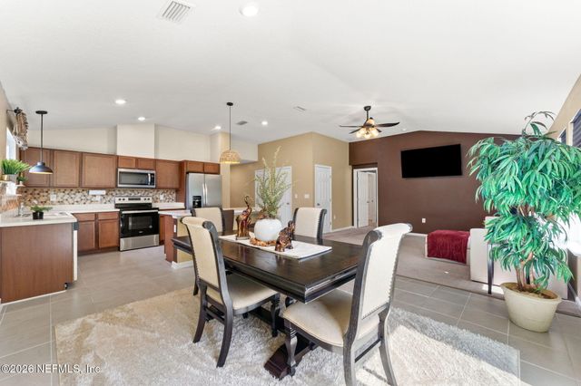 1327 PANTHER LAKE Parkway, Jacksonville, FL 32221