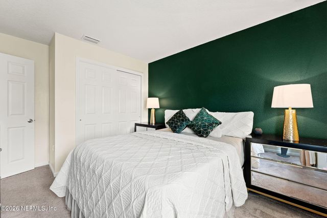 1327 PANTHER LAKE Parkway, Jacksonville, FL 32221