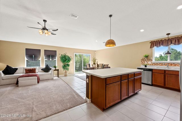 1327 PANTHER LAKE Parkway, Jacksonville, FL 32221