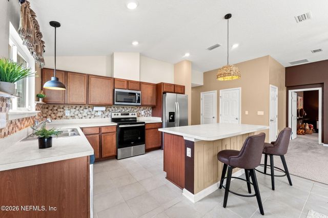 1327 PANTHER LAKE Parkway, Jacksonville, FL 32221