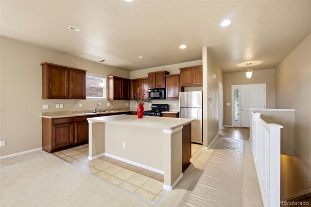 25107 E Canal Place, Aurora, CO 80018