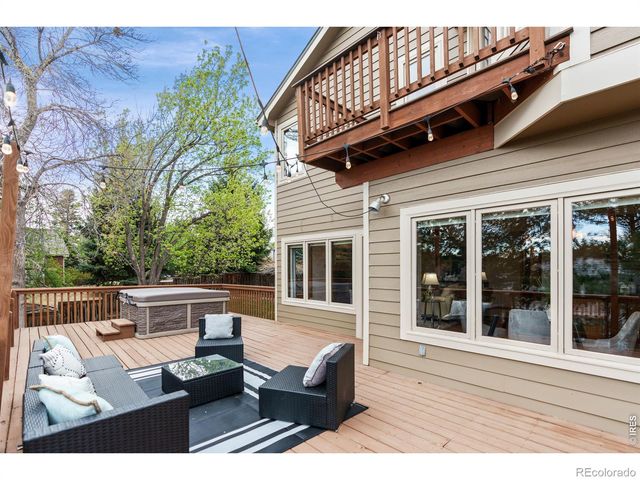 1013 Fox Hills Drive, Fort Collins, CO 80526