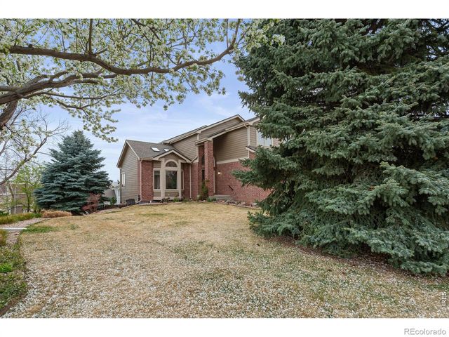 1013 Fox Hills Drive, Fort Collins, CO 80526