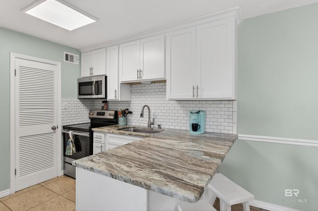 1129 W Beach Boulevard 211, Gulf Shores, AL 36542