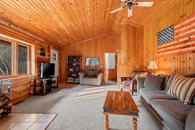 13593 MORGAN ROAD, Gillett, WI 54124