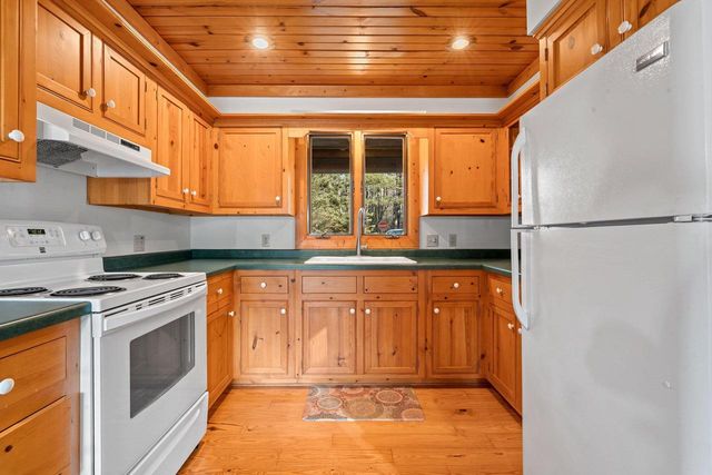 13593 MORGAN ROAD, Gillett, WI 54124