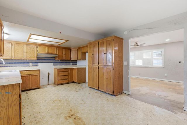 716 Aspen Dr, Yuba City, CA 95991