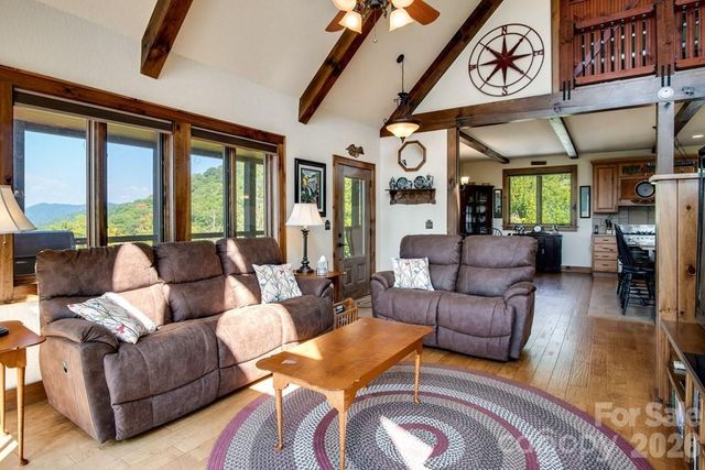 37 Jones Knob Road, Franklin, NC 28734