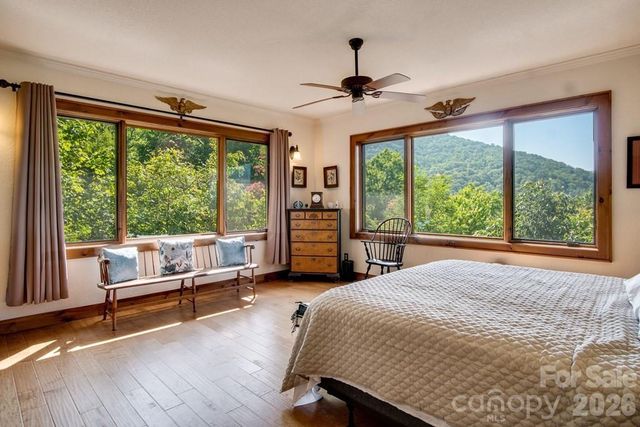 37 Jones Knob Road, Franklin, NC 28734