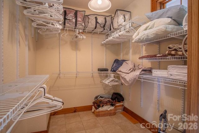 37 Jones Knob Road, Franklin, NC 28734