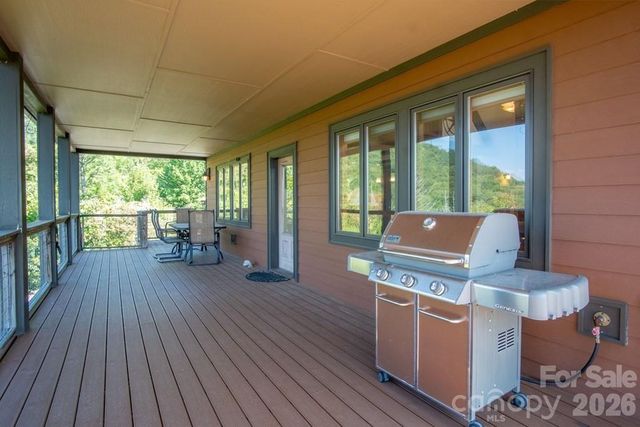 37 Jones Knob Road, Franklin, NC 28734