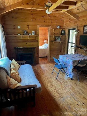 37 Jones Knob Road, Franklin, NC 28734