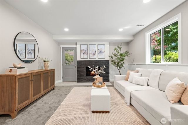 3602 24th Avenue W, Seattle, WA 98199