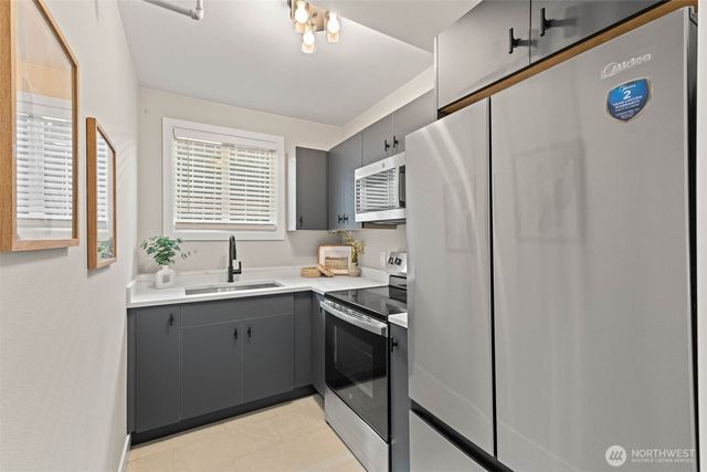 3602 24th Avenue W, Seattle, WA 98199