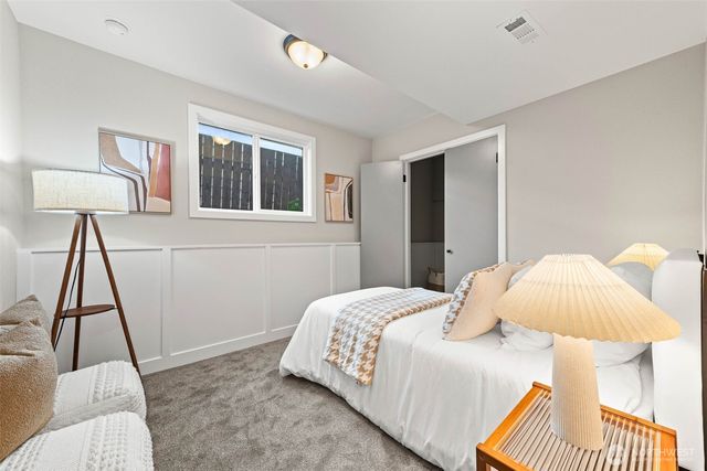 3602 24th Avenue W, Seattle, WA 98199