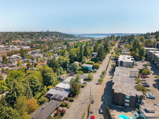 3602 24th Avenue W, Seattle, WA 98199