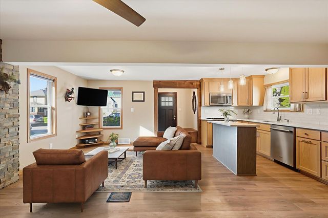 118 11th Avenue N, South Saint Paul, MN 55075