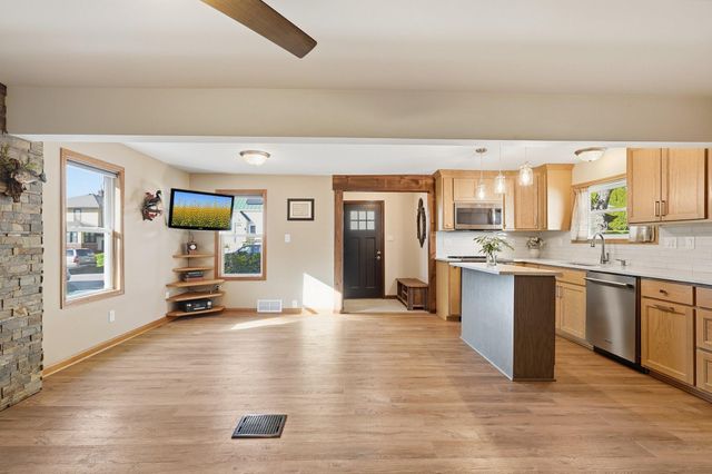 118 11th Avenue N, South Saint Paul, MN 55075