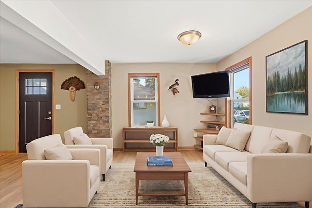 118 11th Avenue N, South Saint Paul, MN 55075