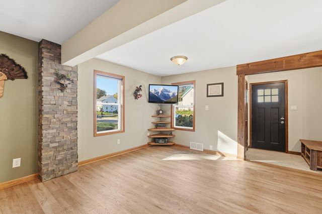 118 11th Avenue N, South Saint Paul, MN 55075