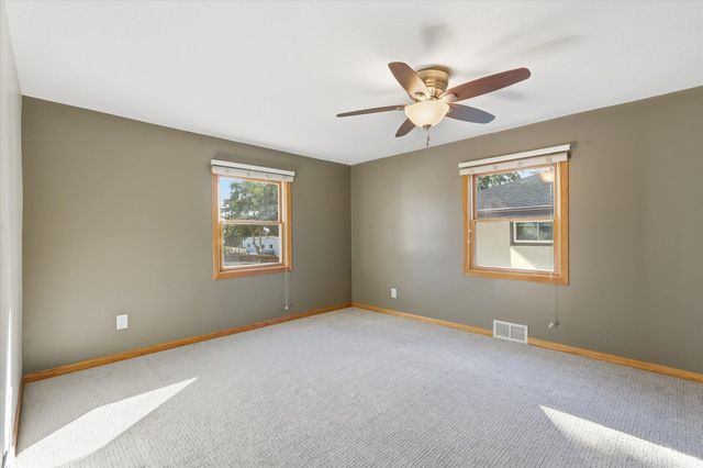 118 11th Avenue N, South Saint Paul, MN 55075