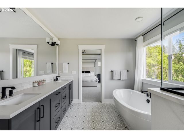 12170 Sw 173RD Ter, Beaverton, OR 97007