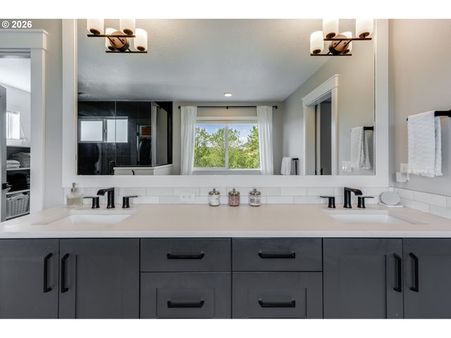 12170 Sw 173RD Ter, Beaverton, OR 97007