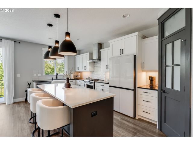 12170 Sw 173RD Ter, Beaverton, OR 97007